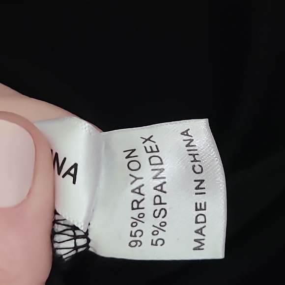 Black Ribbed Top - Picture 4 of 4